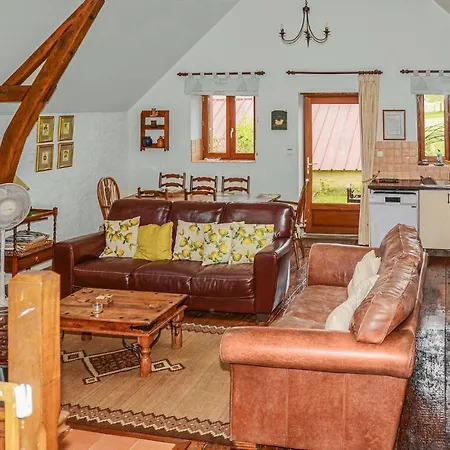 In 度假居 Savigné-sous-le-Lude