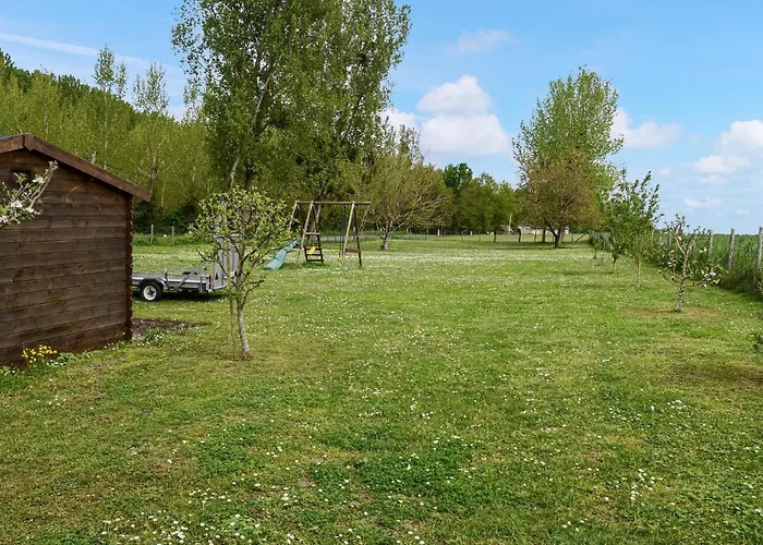 In * Savigné-sous-le-Lude